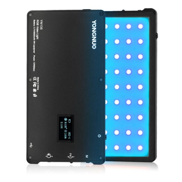 Компактный LED RGB осветитель Yongnuo YN135 3200-5600K